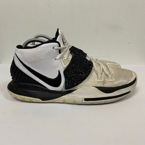 Athletic_Shoes